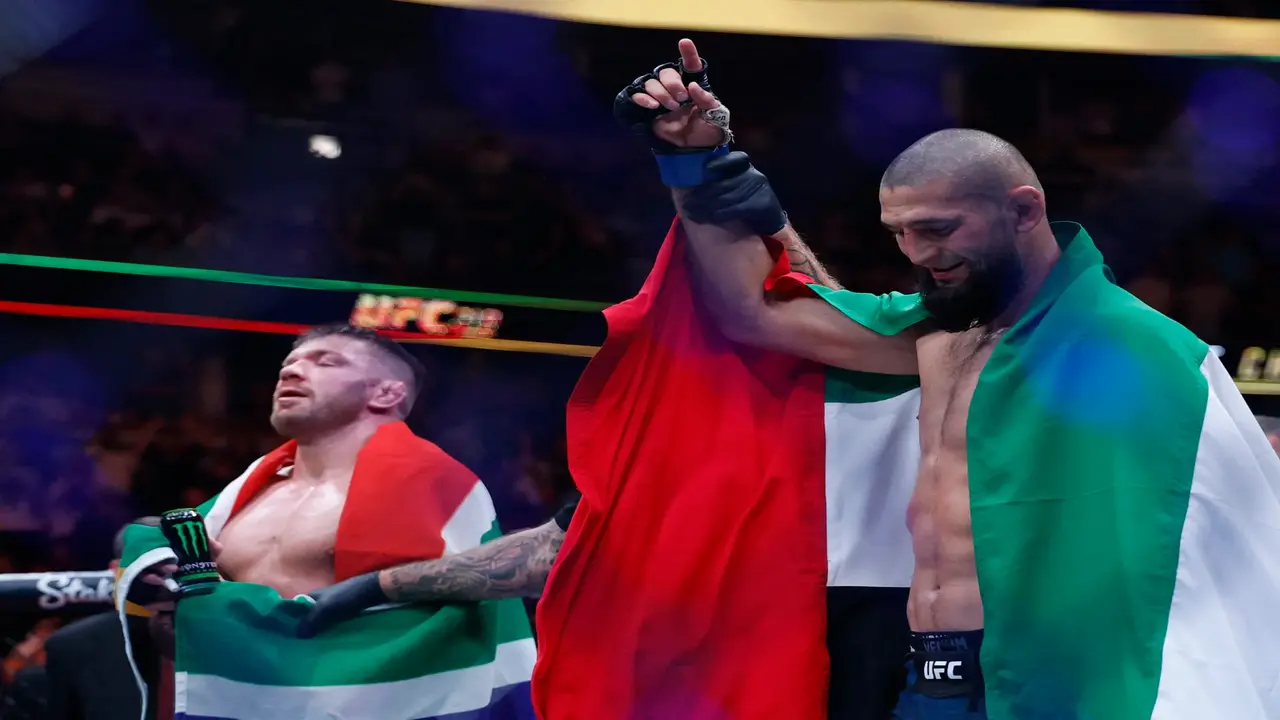 “UFC 319”.. حمزة شيماييف يُتوَّج بطل العالم للوزن المتوسط